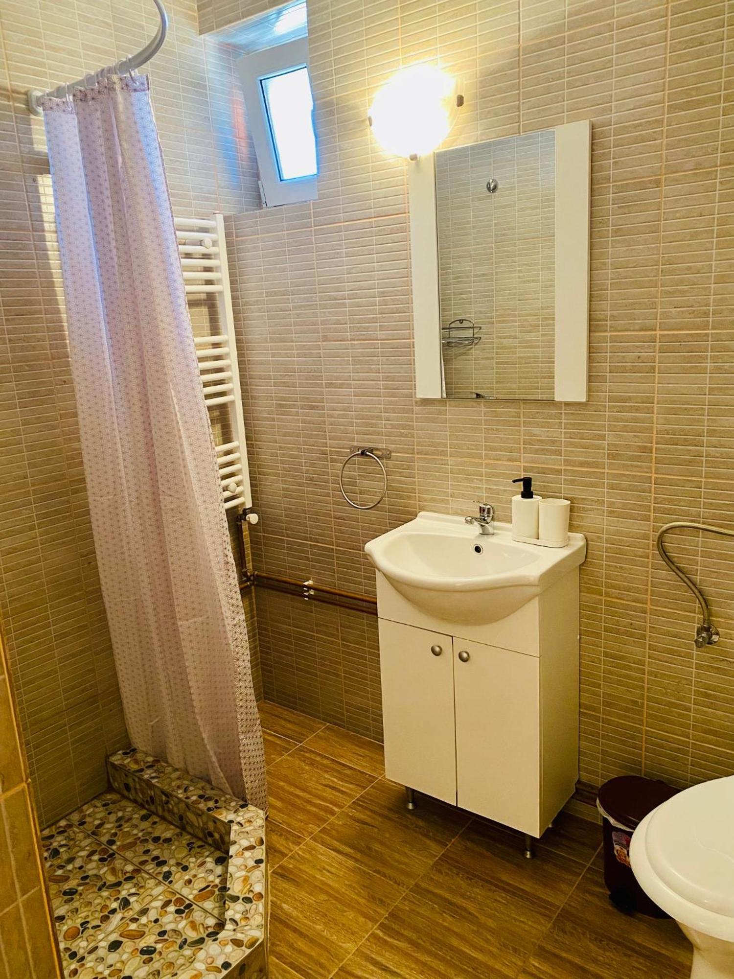 Casa Victoria Hotell Cîrţişoara Exteriör bild