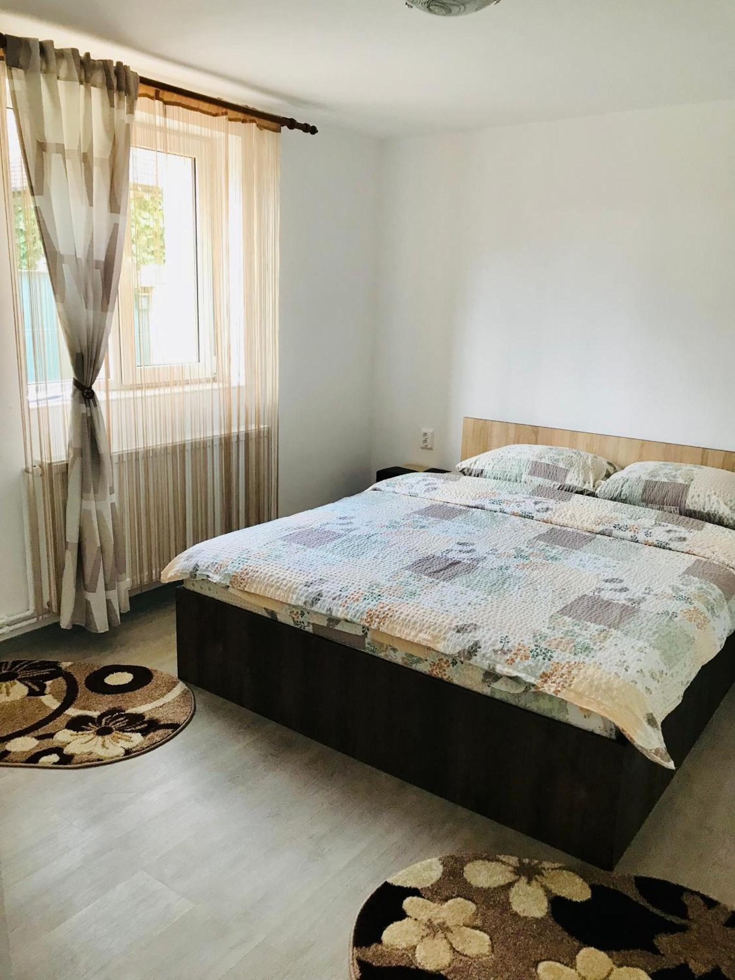 Casa Victoria Hotell Cîrţişoara Exteriör bild