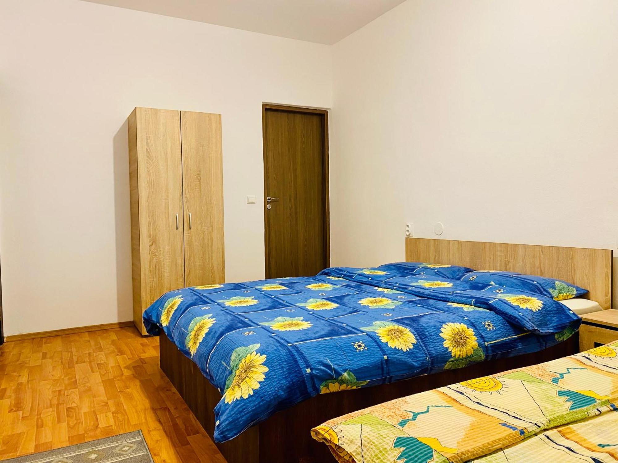 Casa Victoria Hotell Cîrţişoara Exteriör bild