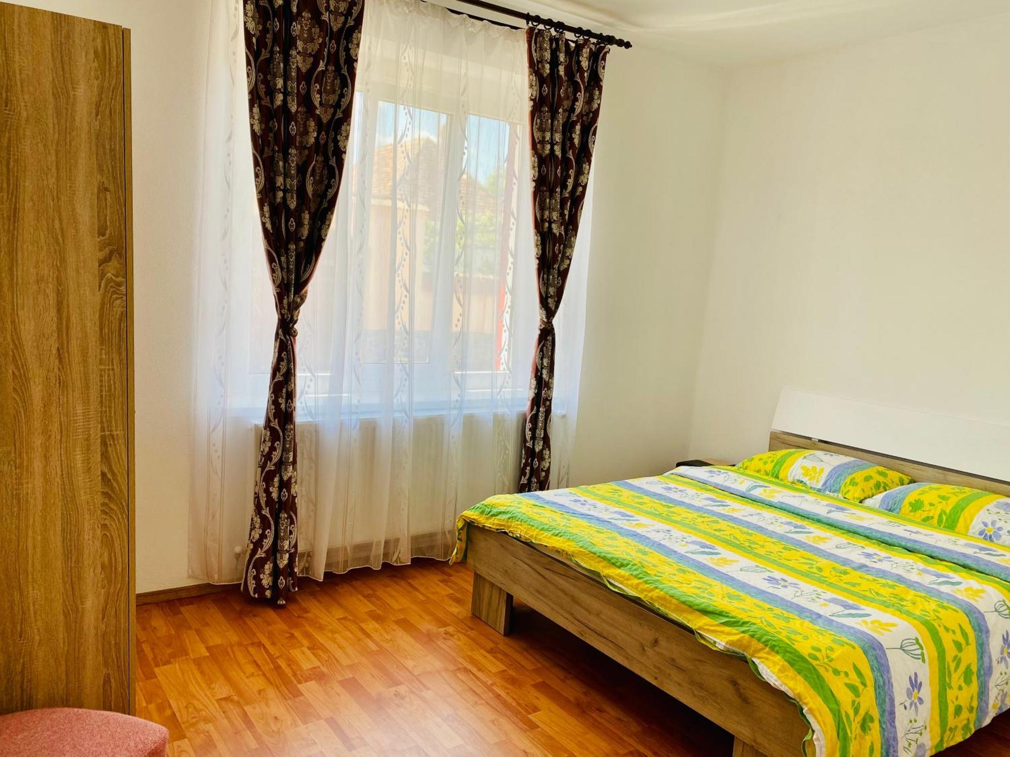 Casa Victoria Hotell Cîrţişoara Exteriör bild